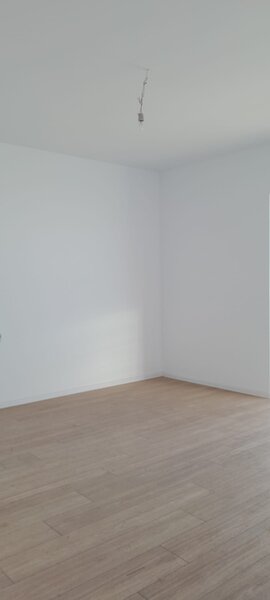 Berceni, Metalurgiei, Grand Kristal, etaj 3, incalzire in pardoseala